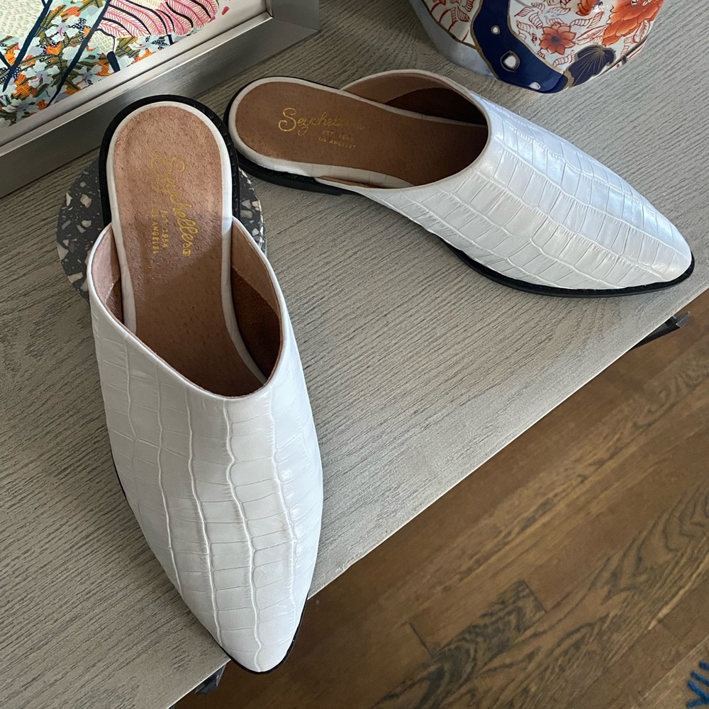 *NIB* Seychelles Impersonate Croco Mule in White